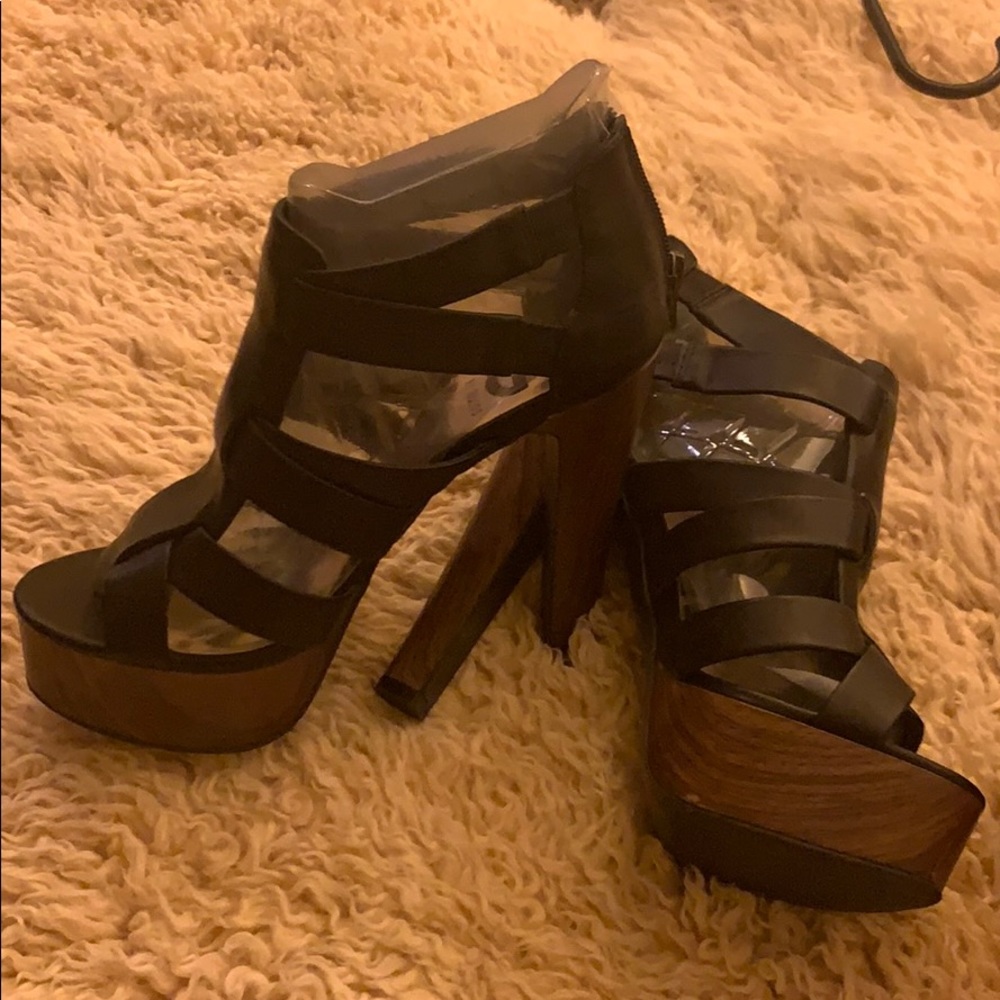 G by guess Sandals